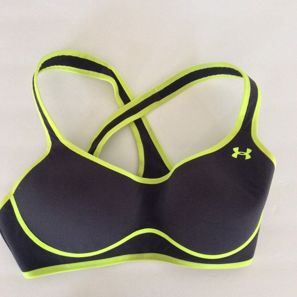 Under Armour Other - UNDER ARMOUR SPORTS BRA 36C